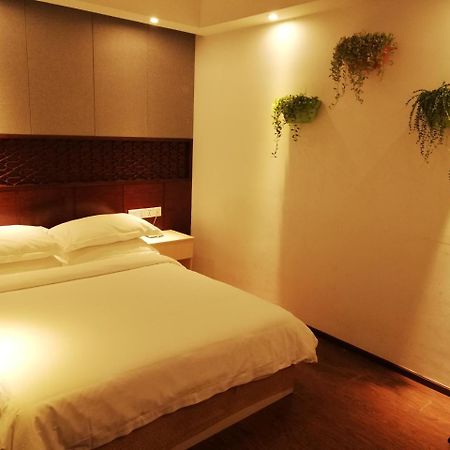 Royal Holiday Hotel Yangon Ngoại thất bức ảnh