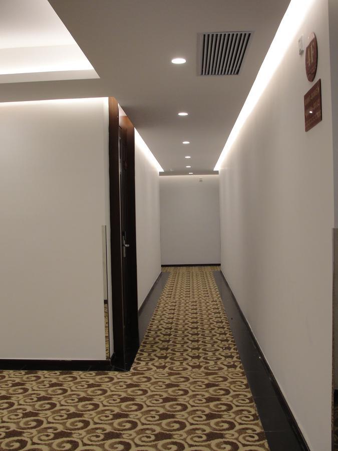 Royal Holiday Hotel Yangon Ngoại thất bức ảnh