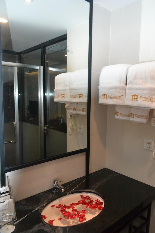 Royal Holiday Hotel Yangon Ngoại thất bức ảnh
