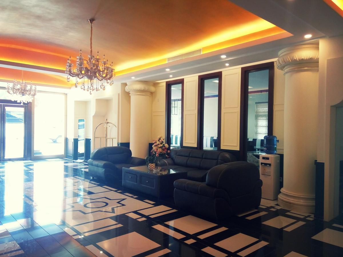 Royal Holiday Hotel Yangon Ngoại thất bức ảnh