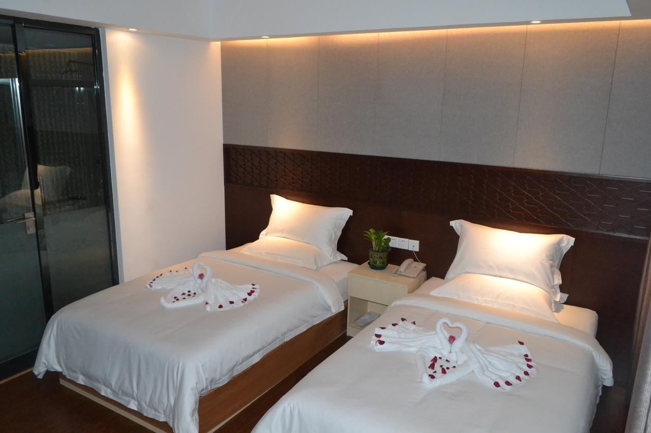 Royal Holiday Hotel Yangon Ngoại thất bức ảnh