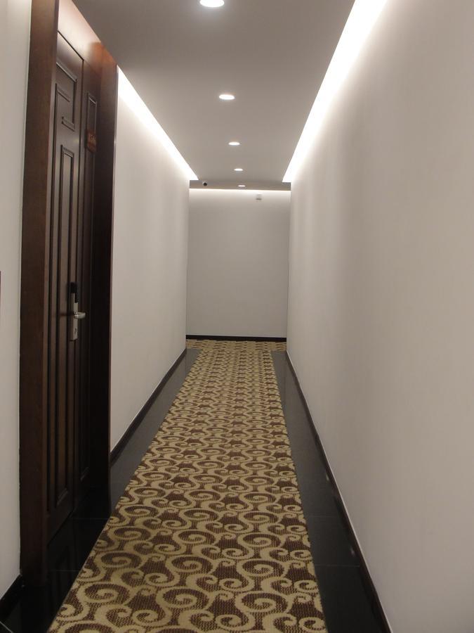 Royal Holiday Hotel Yangon Ngoại thất bức ảnh