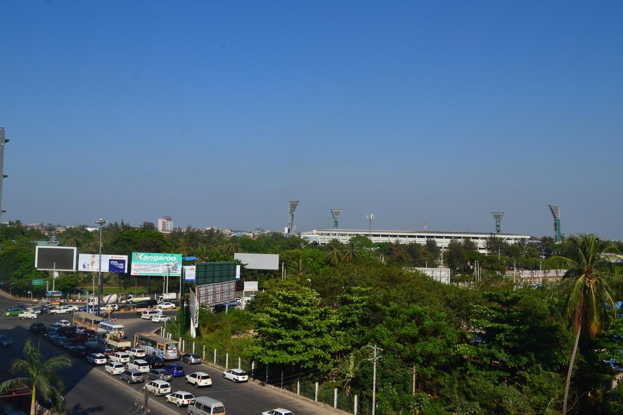 Royal Holiday Hotel Yangon Ngoại thất bức ảnh