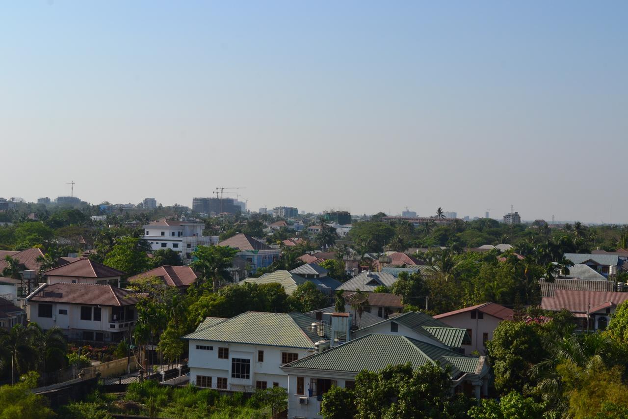 Royal Holiday Hotel Yangon Ngoại thất bức ảnh
