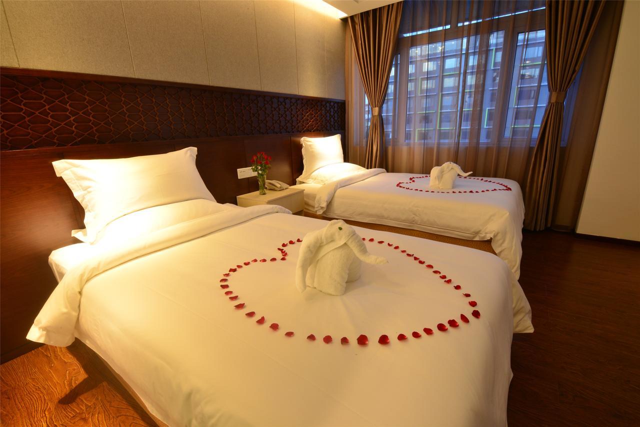 Royal Holiday Hotel Yangon Ngoại thất bức ảnh
