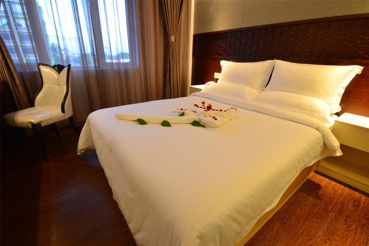 Royal Holiday Hotel Yangon Ngoại thất bức ảnh